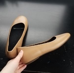 Cambridge Camel Flat  (Abeo) Size 10 Women's